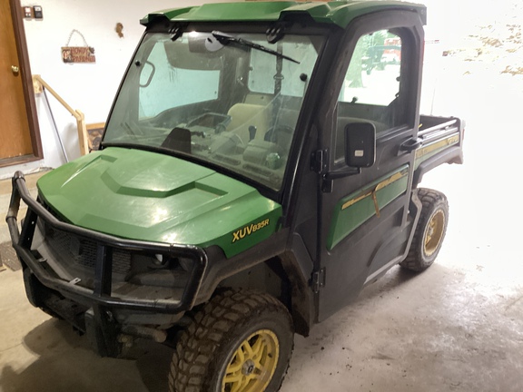 2019 John Deere XUV 835R ATV