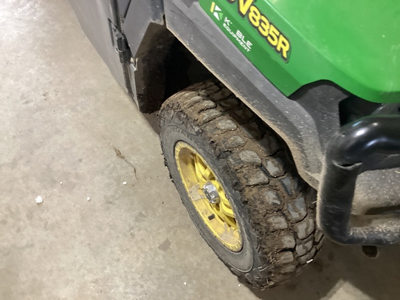 2019 John Deere XUV 835R ATV