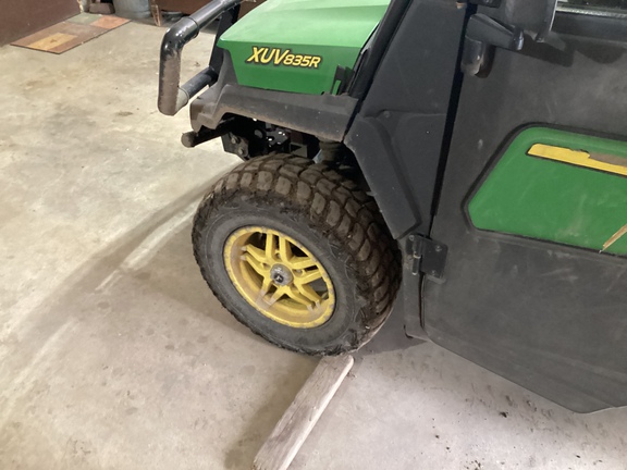 2019 John Deere XUV 835R ATV