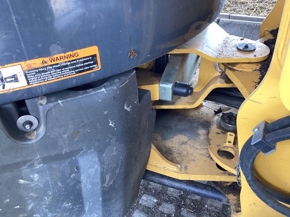 2019 John Deere 244L Compact Utility Loader