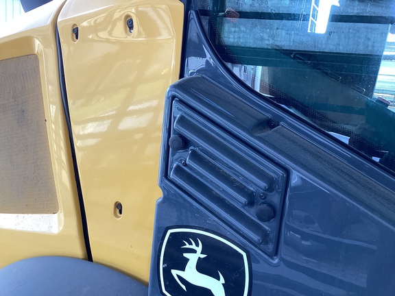 2019 John Deere 244L Compact Utility Loader