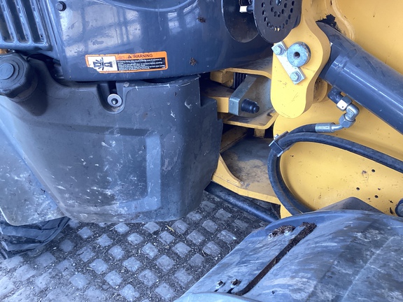 2019 John Deere 244L Compact Utility Loader
