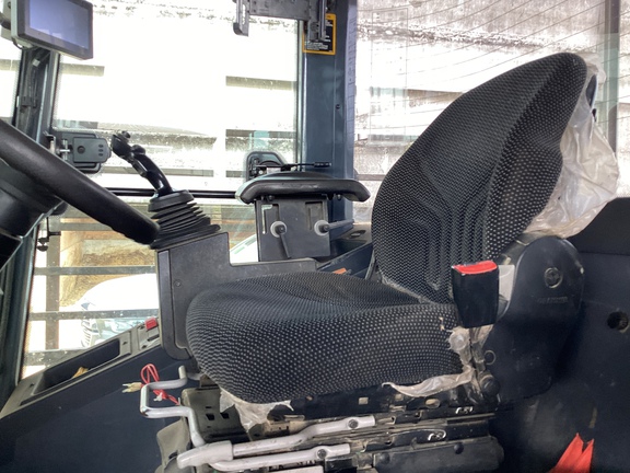 2019 John Deere 244L Compact Utility Loader