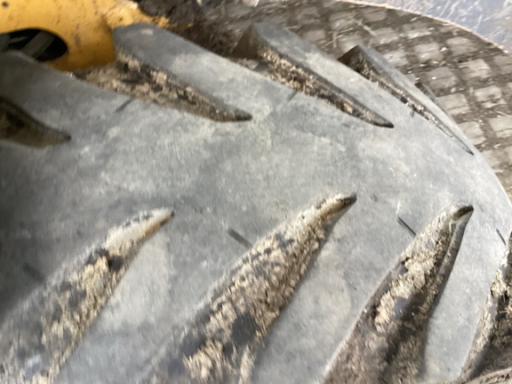 2019 John Deere 244L Compact Utility Loader