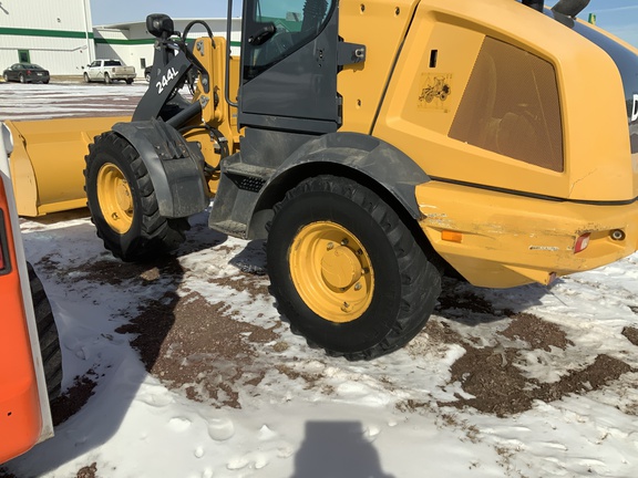 2019 John Deere 244L Compact Utility Loader