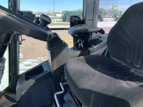 2019 John Deere 244L Compact Utility Loader