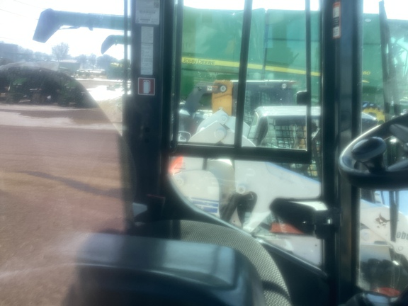 2019 John Deere 244L Compact Utility Loader