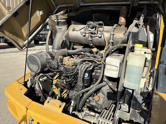 2019 John Deere 244L Compact Utility Loader