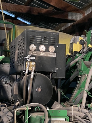 2006 John Deere 1790 Planter