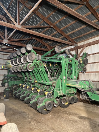 2006 John Deere 1790 Planter