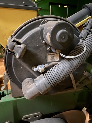 2006 John Deere 1790 Planter