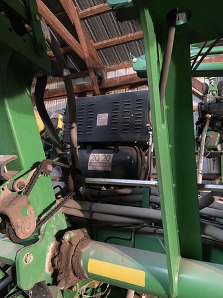 2006 John Deere 1790 Planter