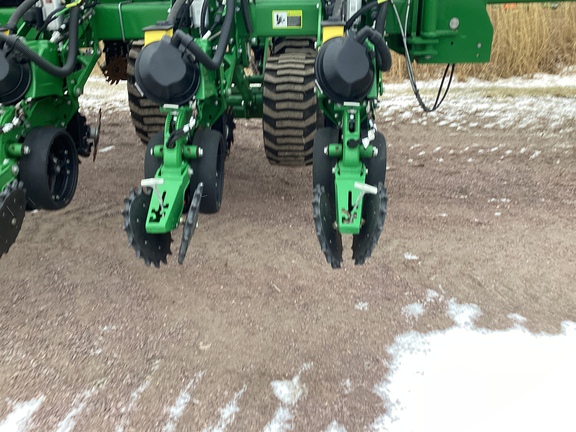 2025 John Deere DB60 Planter