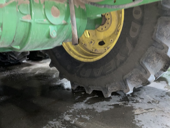 2004 John Deere 9520 Tractor 4WD