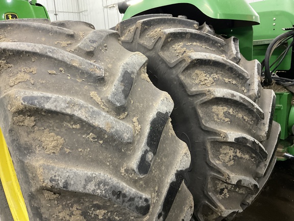 2004 John Deere 9520 Tractor 4WD