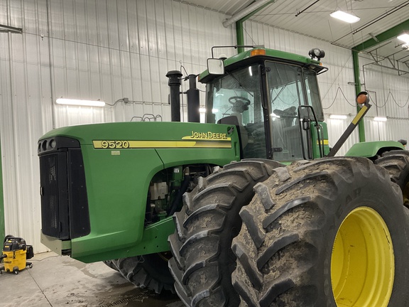 2004 John Deere 9520 Tractor 4WD