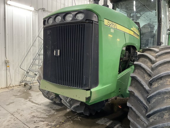 2004 John Deere 9520 Tractor 4WD