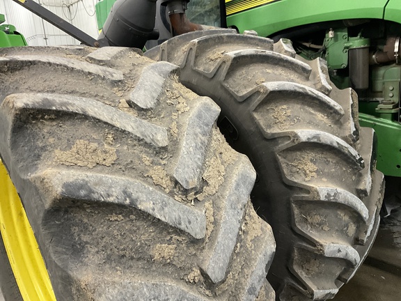 2004 John Deere 9520 Tractor 4WD