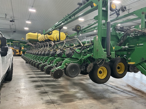 2023 John Deere DB90 Planter