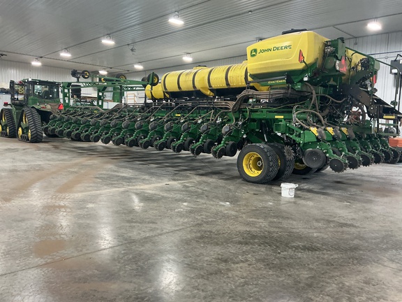 2023 John Deere DB90 Planter