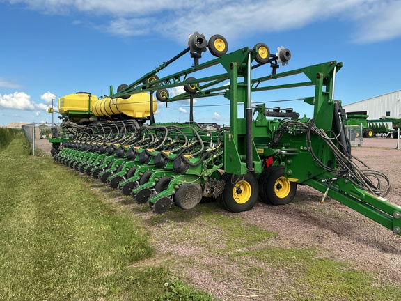 2023 John Deere DB90 Planter