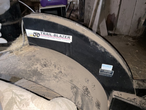 J&M TRAIL-BLAZER Header Transport