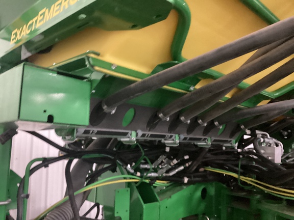2025 John Deere 1775NT Planter