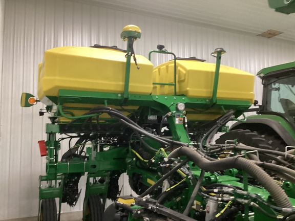 2025 John Deere 1775NT Planter