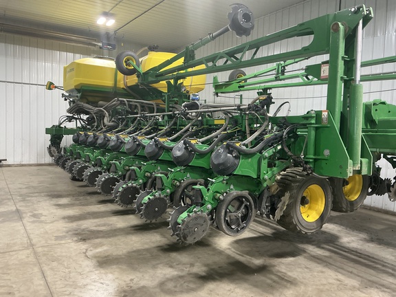 2023 John Deere DB60 Planter