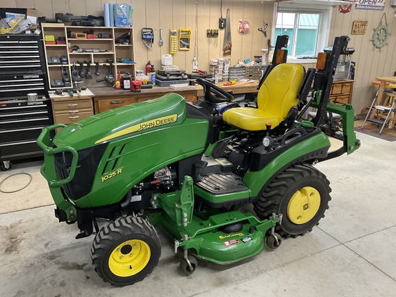 2019 John Deere 1025R Tractor Compact