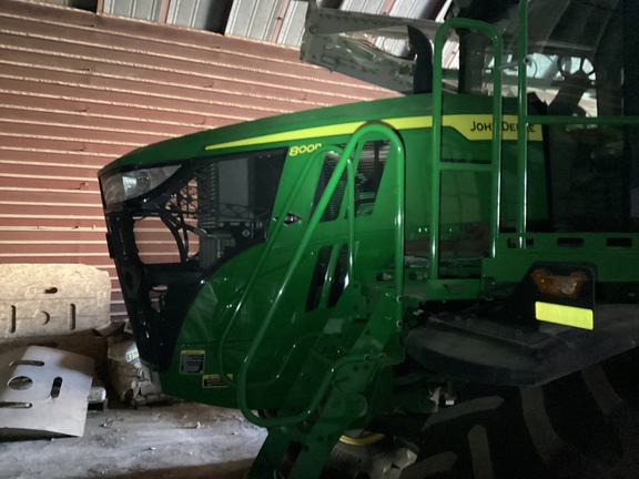 2025 John Deere 800R Sprayer/High Clearance