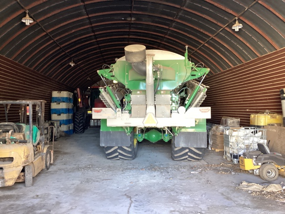 2025 John Deere 800R Sprayer/High Clearance