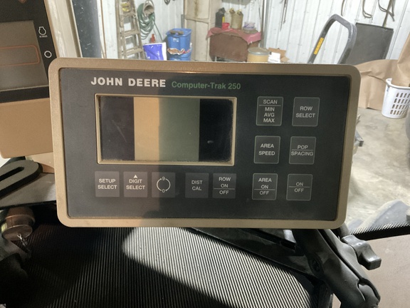 2001 John Deere 1780 Planter