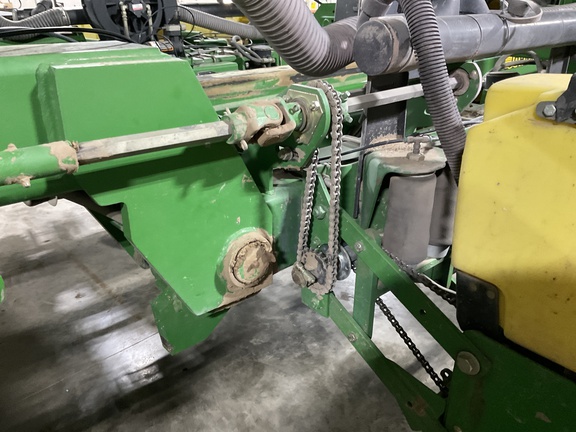 2001 John Deere 1780 Planter