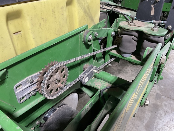 2001 John Deere 1780 Planter
