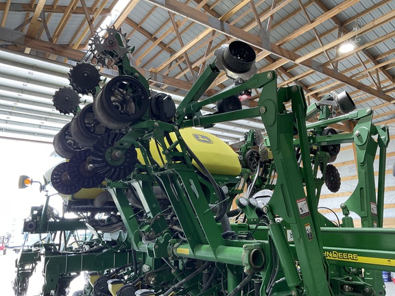 2009 John Deere 1790 Planter