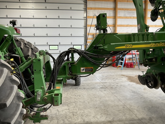 2009 John Deere 1790 Planter