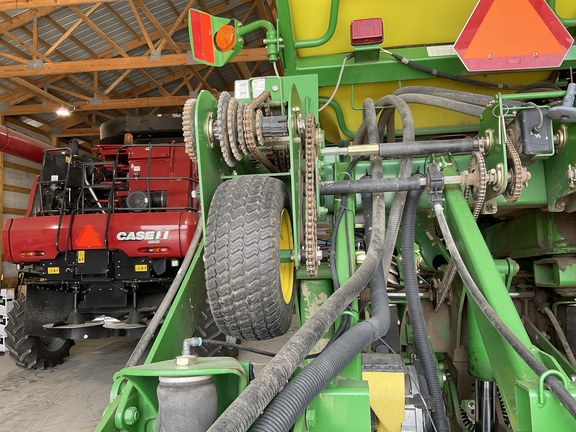 2009 John Deere 1790 Planter
