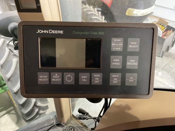 2009 John Deere 1790 Planter