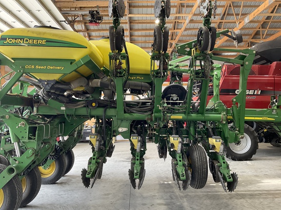 2009 John Deere 1790 Planter