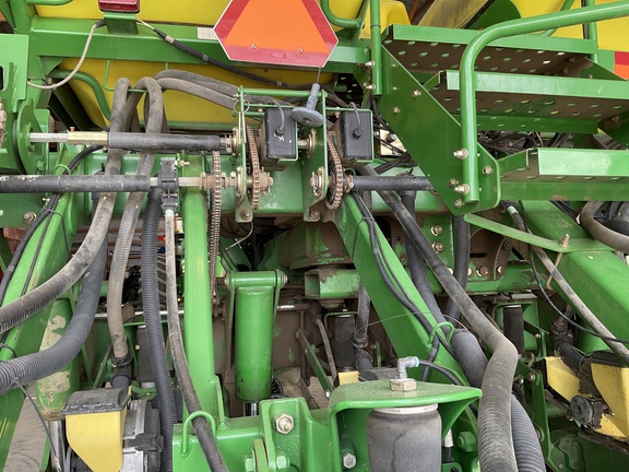 2009 John Deere 1790 Planter