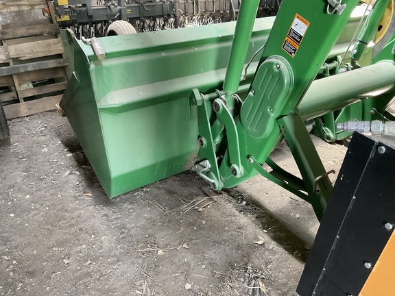 2012 John Deere 7215R Tractor