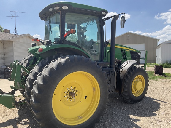 2012 John Deere 7215R Tractor