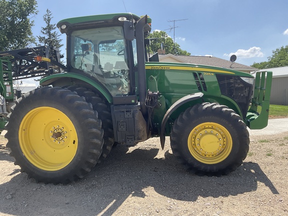 2012 John Deere 7215R Tractor