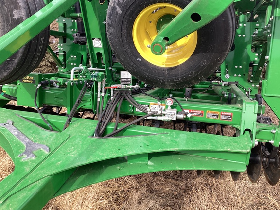 2025 John Deere 2330 Field Finisher