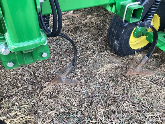 2025 John Deere 2330 Field Finisher