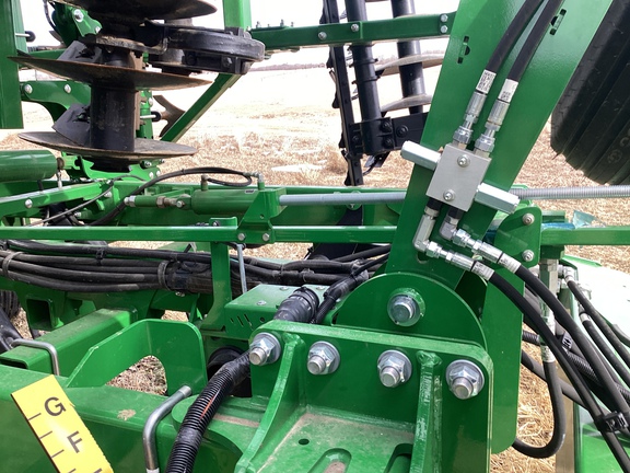 2025 John Deere 2330 Field Finisher