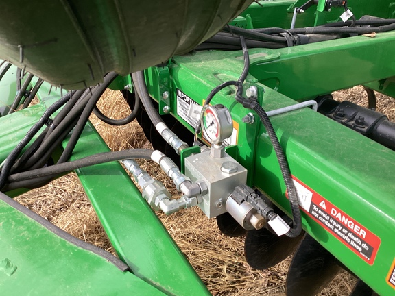 2025 John Deere 2330 Field Finisher