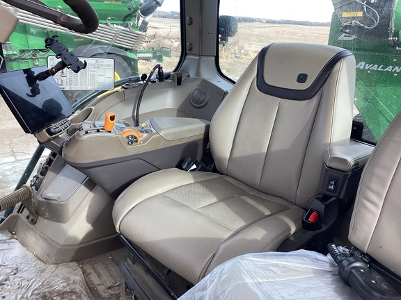 2025 John Deere 8RX 410 Tractor Rubber Track