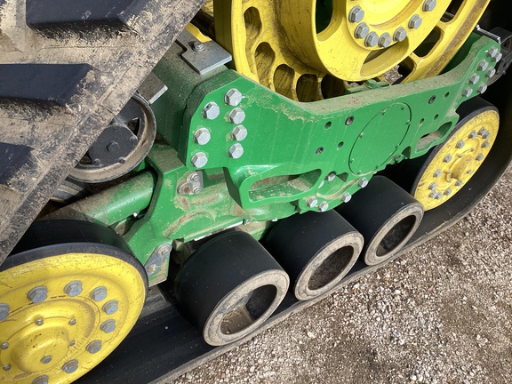 2025 John Deere 8RX 410 Tractor Rubber Track